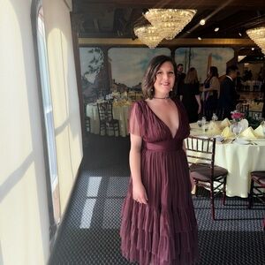 Elegant Burgundy V-Neck Dress